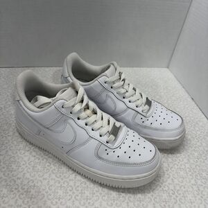 Nike Air Force 1 ’07 Triple White Womens 7 DD8959-100 Low Top Sneakers Shoes